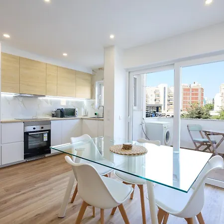 1 Bedroom Luxury ! *